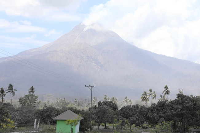Ketika Erupsi Gunung Lewitobi Laki-Laki Mencuri Perhatian Media Asing